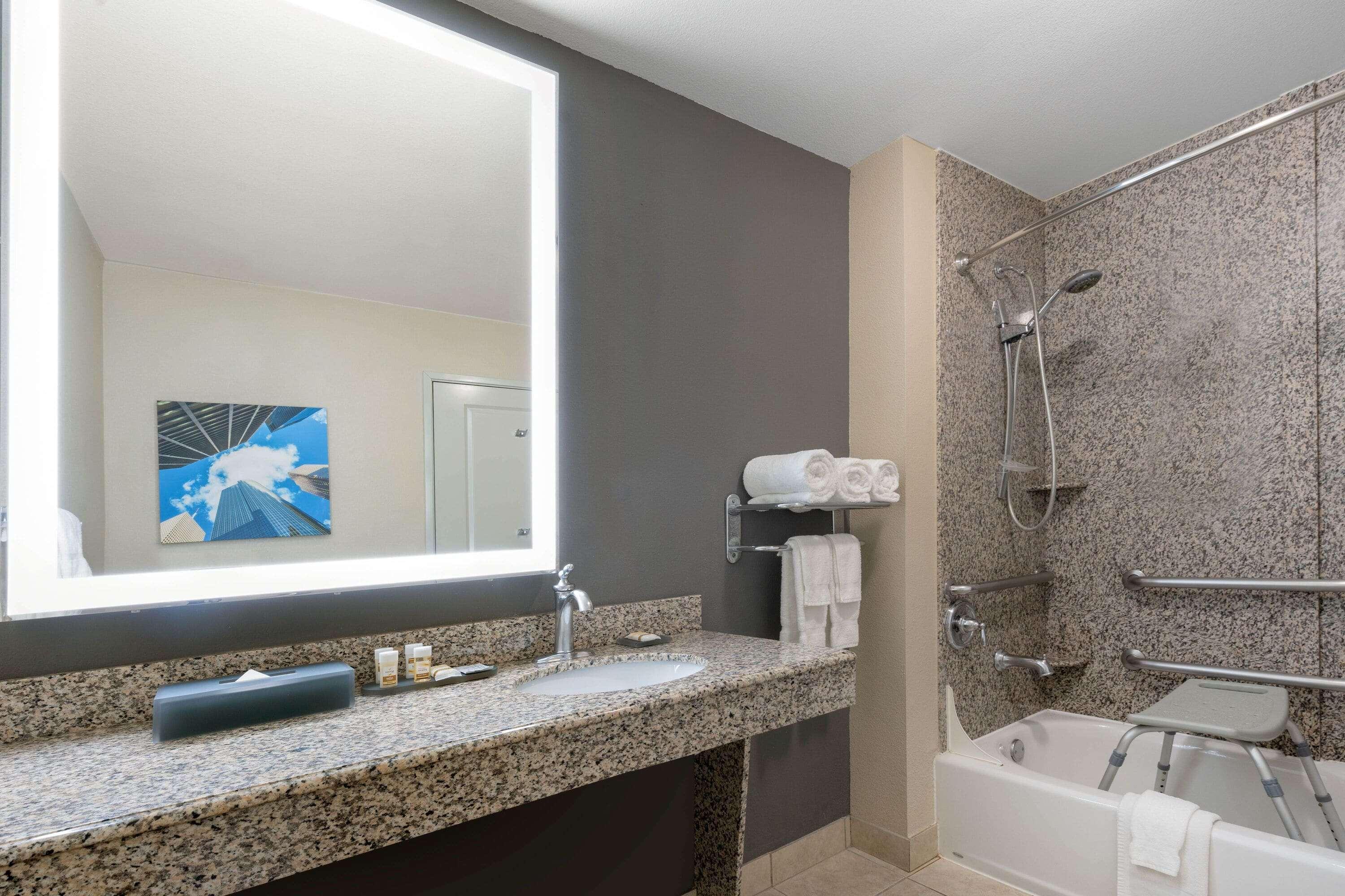 מלון La Quinta By Wyndham Houston Energy Corridor מראה חיצוני תמונה
