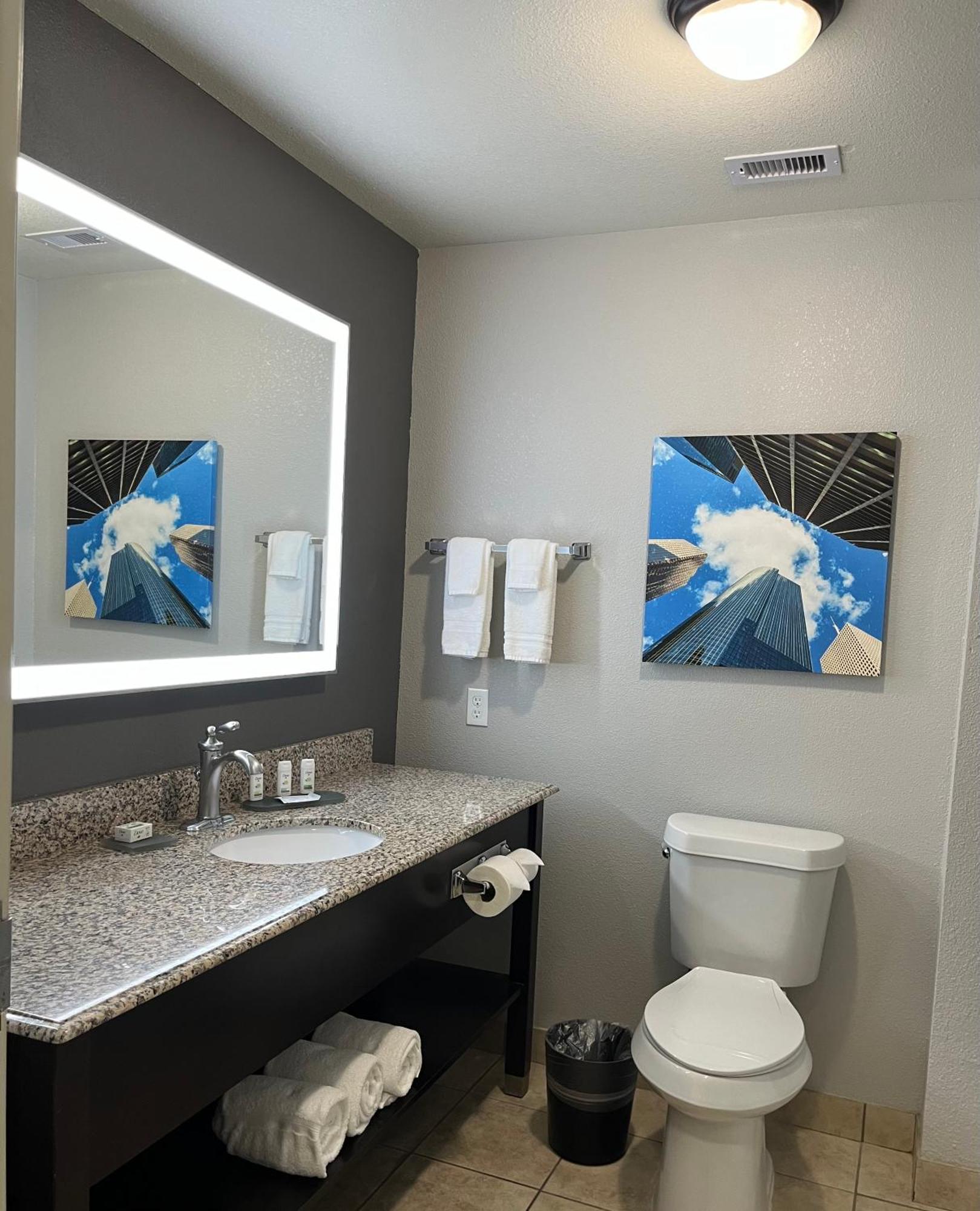 מלון La Quinta By Wyndham Houston Energy Corridor מראה חיצוני תמונה