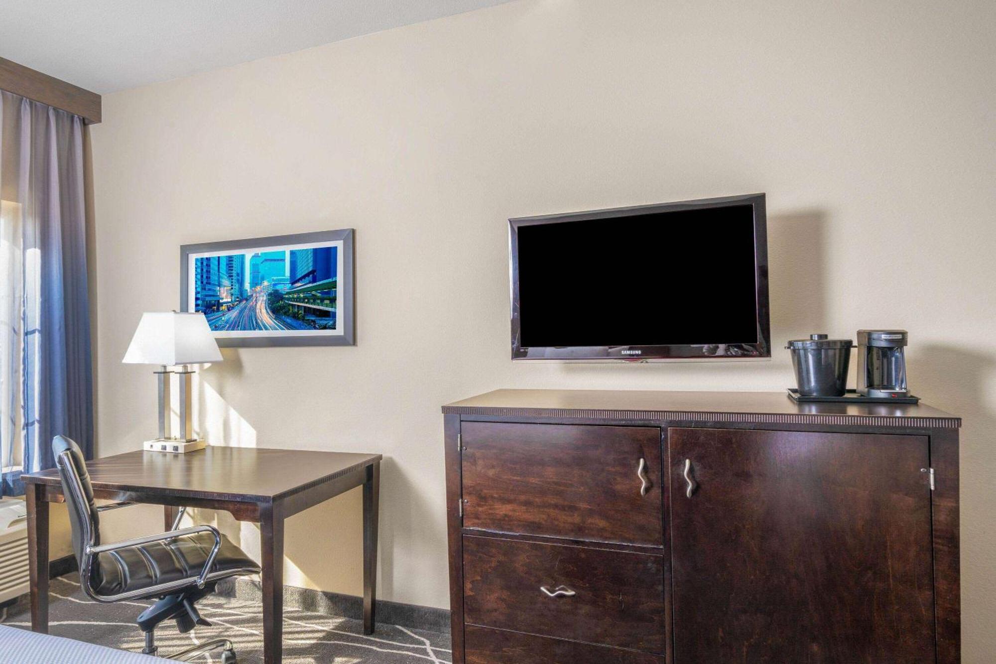 מלון La Quinta By Wyndham Houston Energy Corridor מראה חיצוני תמונה