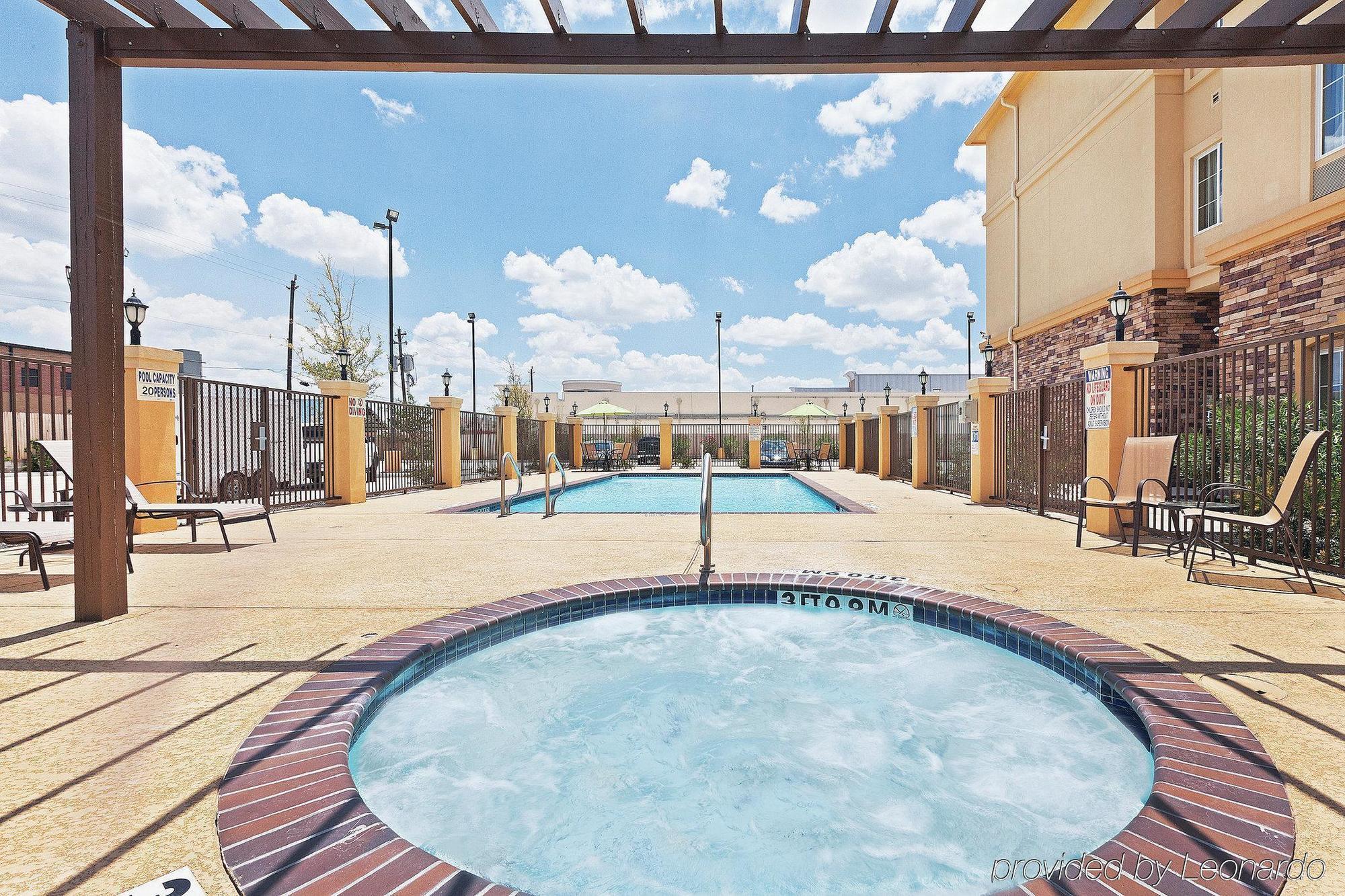 מלון La Quinta By Wyndham Houston Energy Corridor מתקנים תמונה